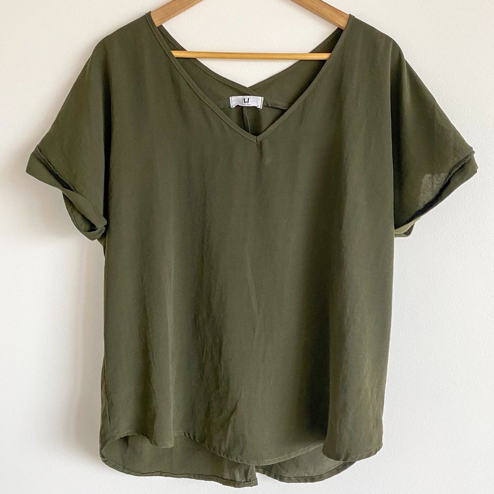Flowy Green V neck